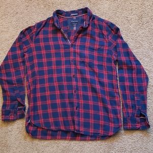 🧨Plaid flannel button-down shirt
